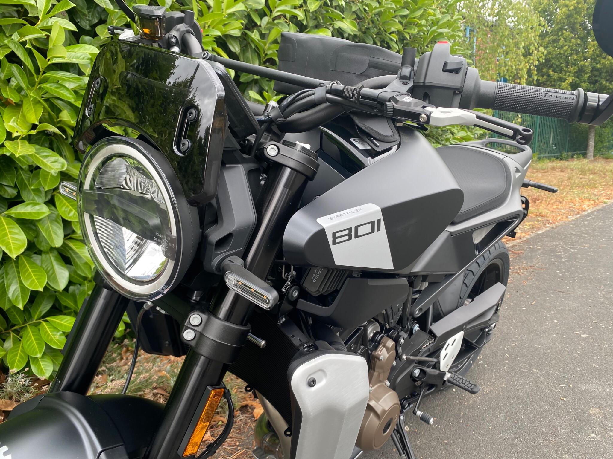 Husqvarna Svartpilen 801